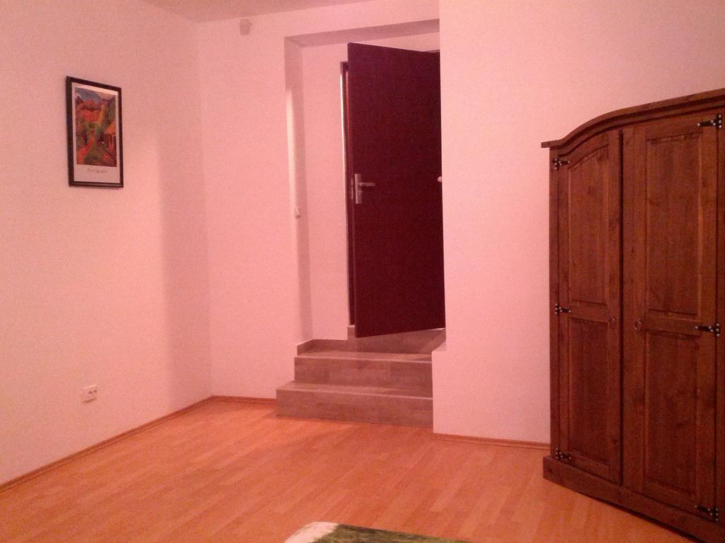 Matei Basarab Private Apartments Braşov Buitenkant foto